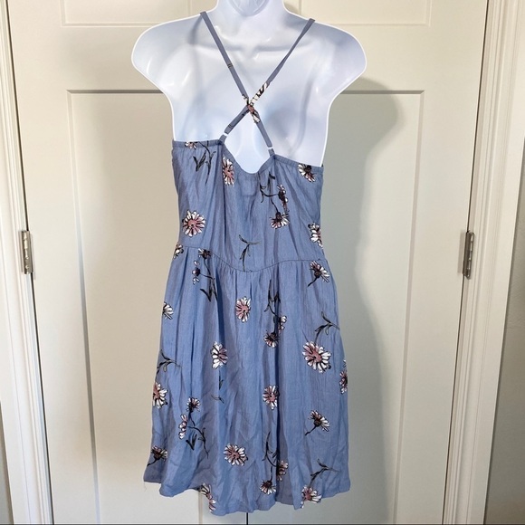 Wallflower spaghetti strap criss cross back blue floral dress size Medium - Picture 4 of 7